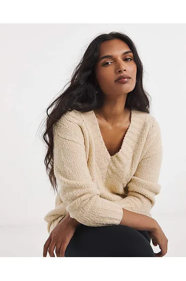 V-Neck Cable Boucle Tunic