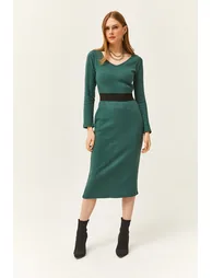 Women's Green Pool Neck Thick Ribbed Midi Dress