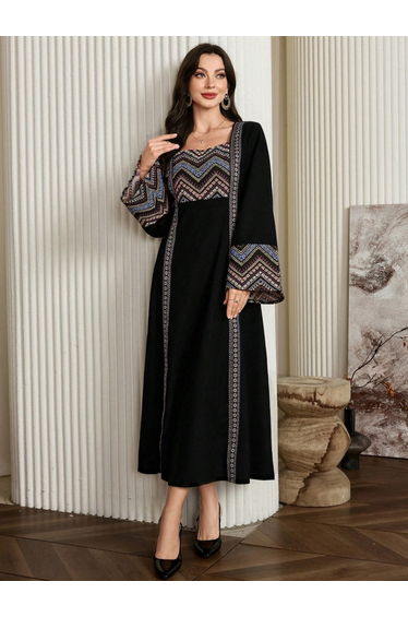 Women Graphic Print Square Neck Jalabiya