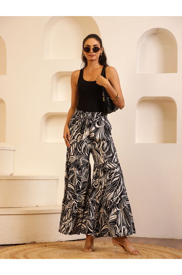 Women Black Floral Printed Drawstring Waist Wide Leg Pants