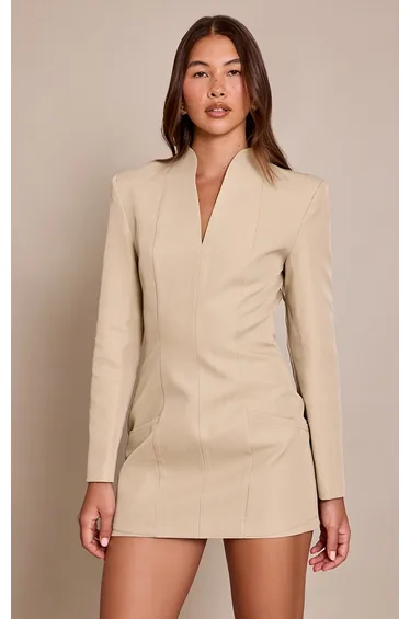 فستان بريتي ليتل ثينق بليزر بلون كريمي قصير بقصة مستقيمة بأكمام طويلة