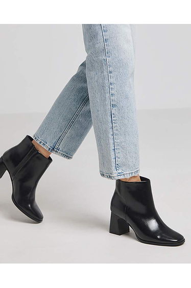 Block Heel Low Cut Boots Wide