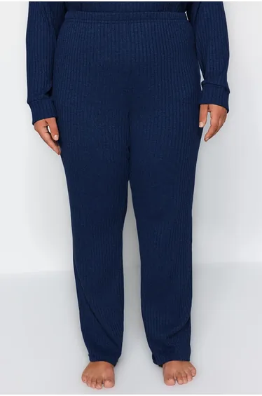 طقم ترينديول كيرف باللون الكحلي