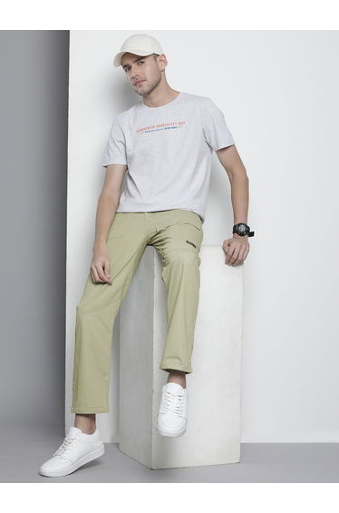 Men Green Slim Fit Cargo Trousers