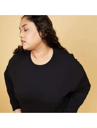 سويتشيرت أسود بأكمام طويلة - 1