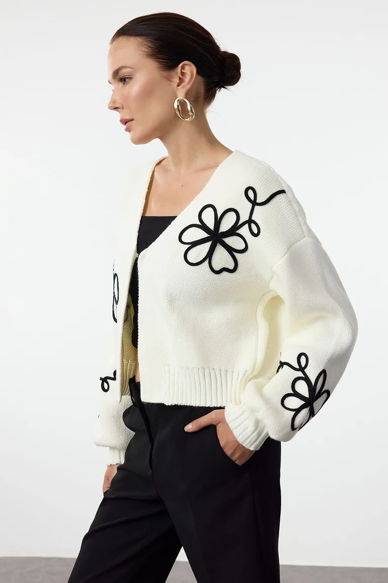 Ecru Embroidery Detailed V Neck Knitwear Cardigan - 1