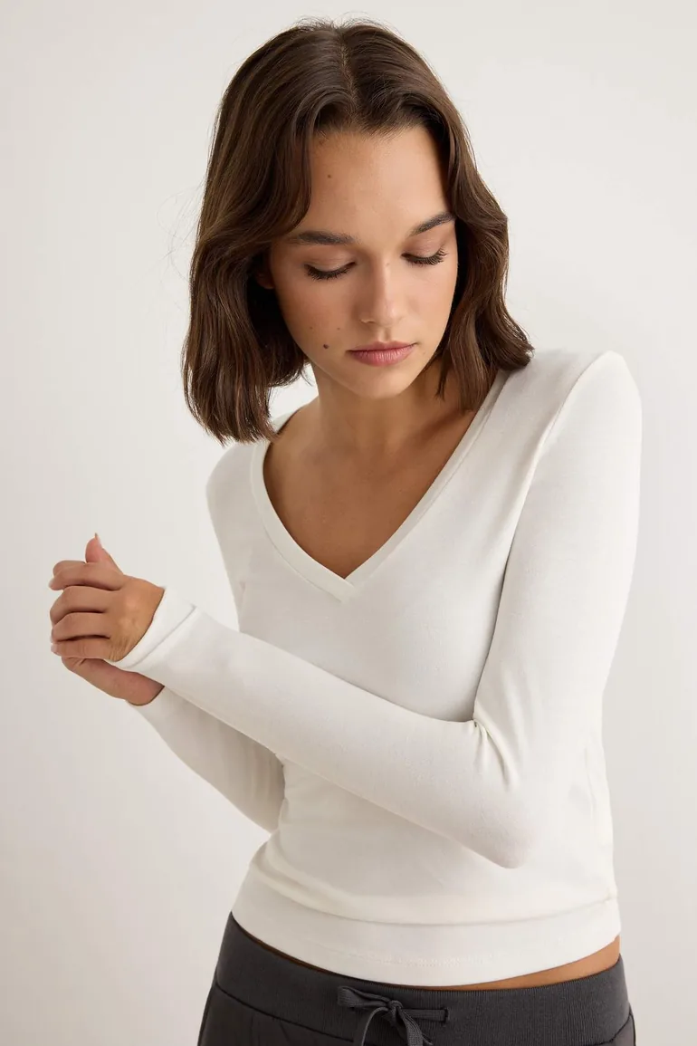 Premium Soft Fabric Ecru V-Neck Fitted/Slippery Knitted Blouse