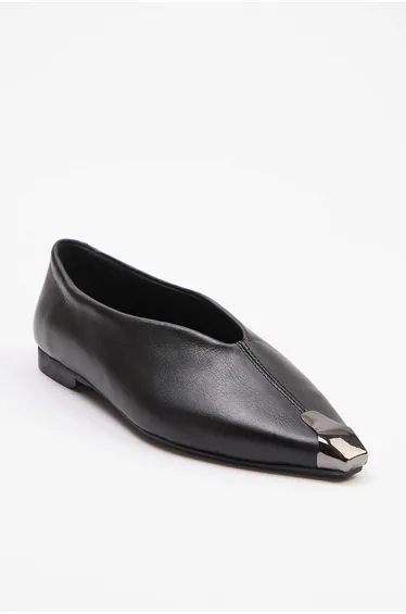 Black Genuine Leather Metal Accessory Detail Women Ballet Flats