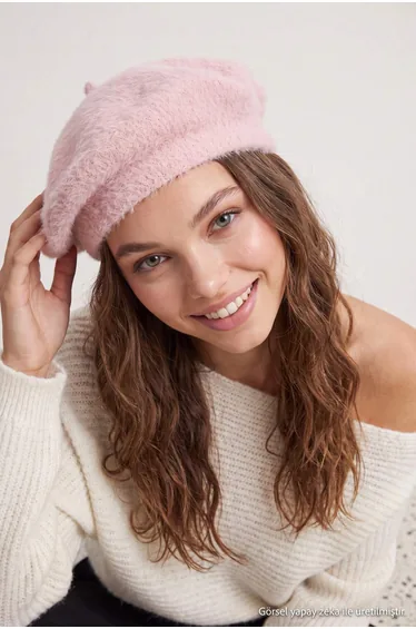 Powder Pink Soft Textured Women's Painter Beret
