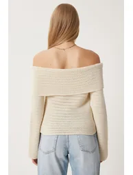 Women's Beige Buttoned Low Carmen Collar Knit Blouse - 5
