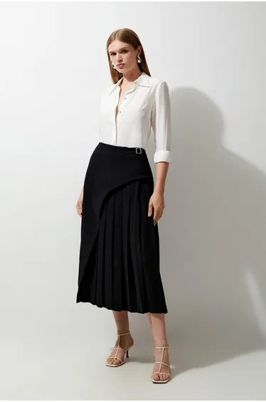 Buckle Detail Pleated Midi Skirt