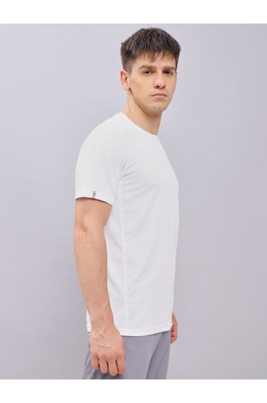 Plus Size Solid Round Neck Slim Fit T-Shirt with TECHNOCOOL+