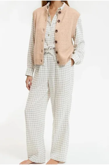 جاكيت محبوك