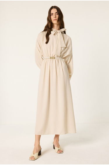 DRESS WITH A TIE COLLAR AND BELT