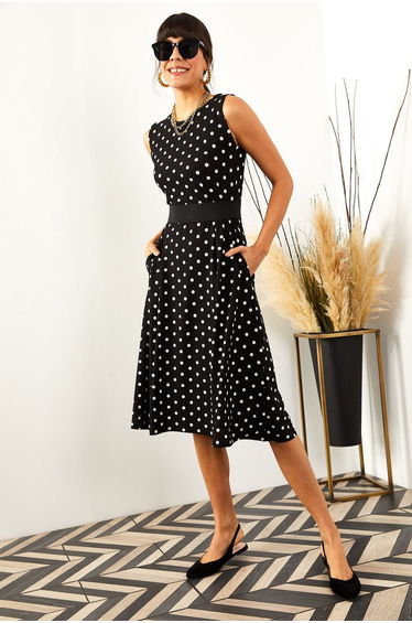 Women's Black Polka Dot Flare Pocket Dress