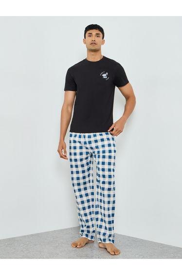 Men Black Printed T-Shirt and Checked Pyjama