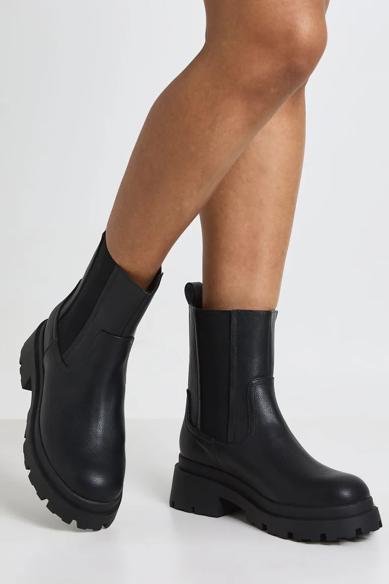 Panel Detail Chunky Chelsea Boots - black - 1