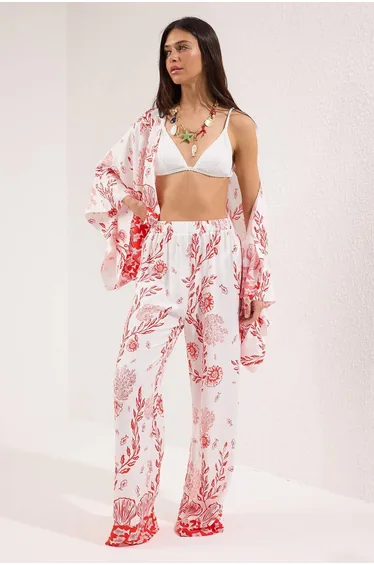 طقم بحر ترينديول باللون الزهري بطبعة أزهار