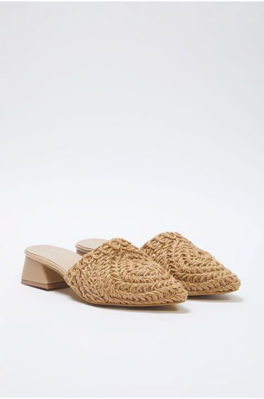 Camel Knit Women's Mule Short Block Heel Closed Toe Slipper