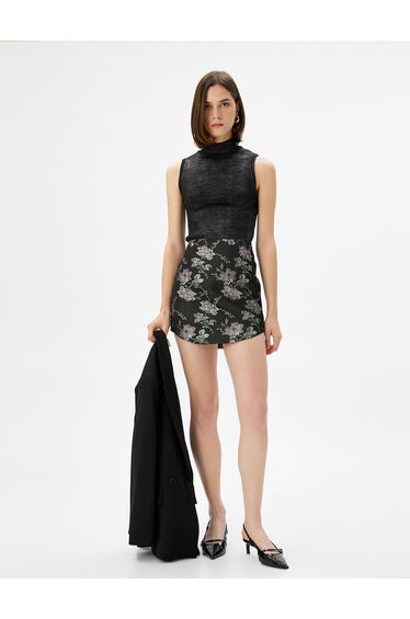 Medium Rise Zipper Detail Mini Floral Skirt