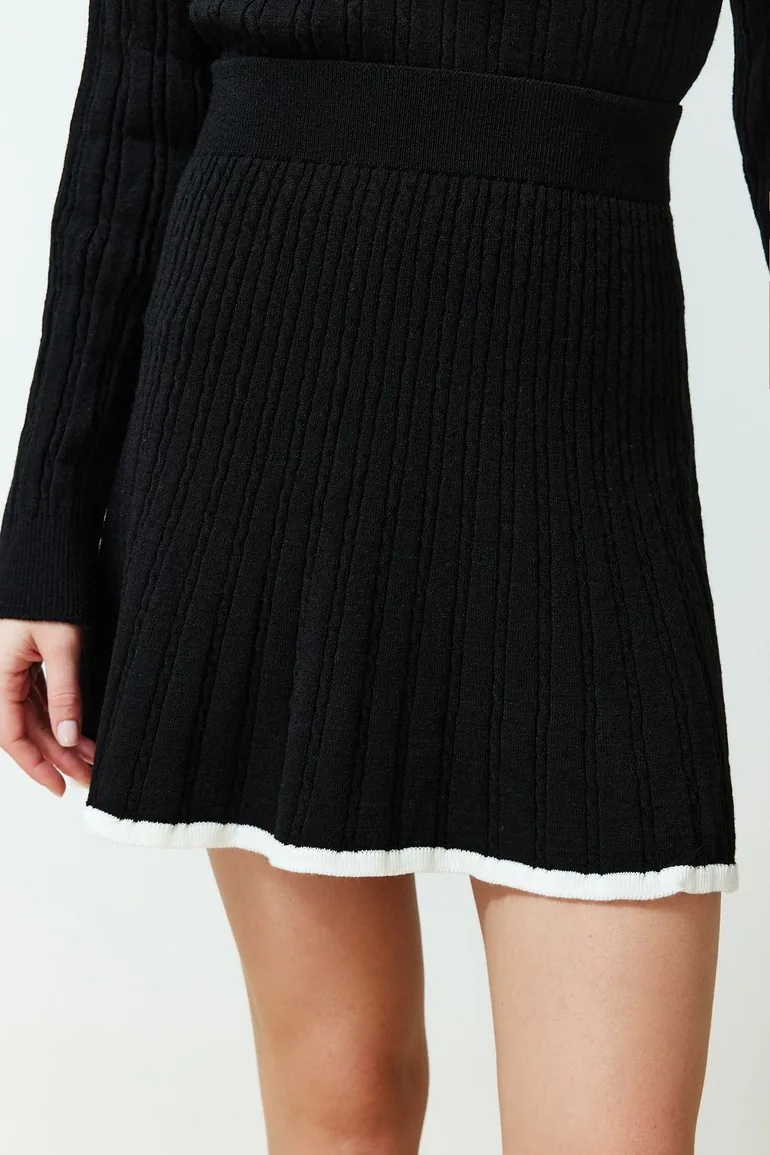 Black Sweater/Skirt Knitwear Top and Bottom Set - 4
