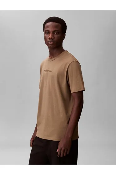 تيشيرت كالفن كلاين أخضر بأكمام قصيرة