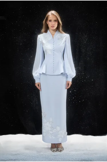 طقم سانفير باللون الأزرق