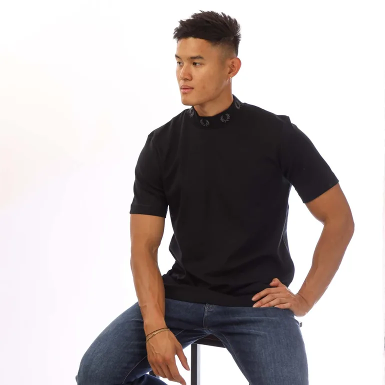 تيشيرت رجالي بياقة عالية لون أسود - 3