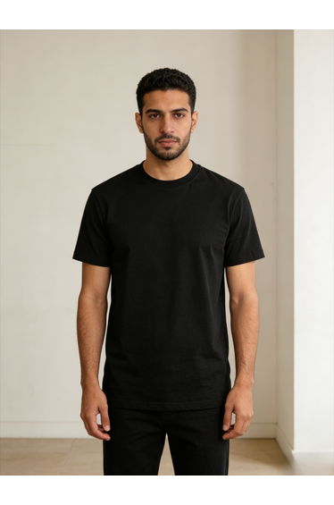 Men Black Solid Round Neck T-Shirt