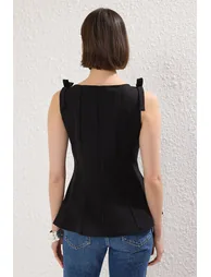 بلوزة  ترينديول أسود بلا أكمام - 3