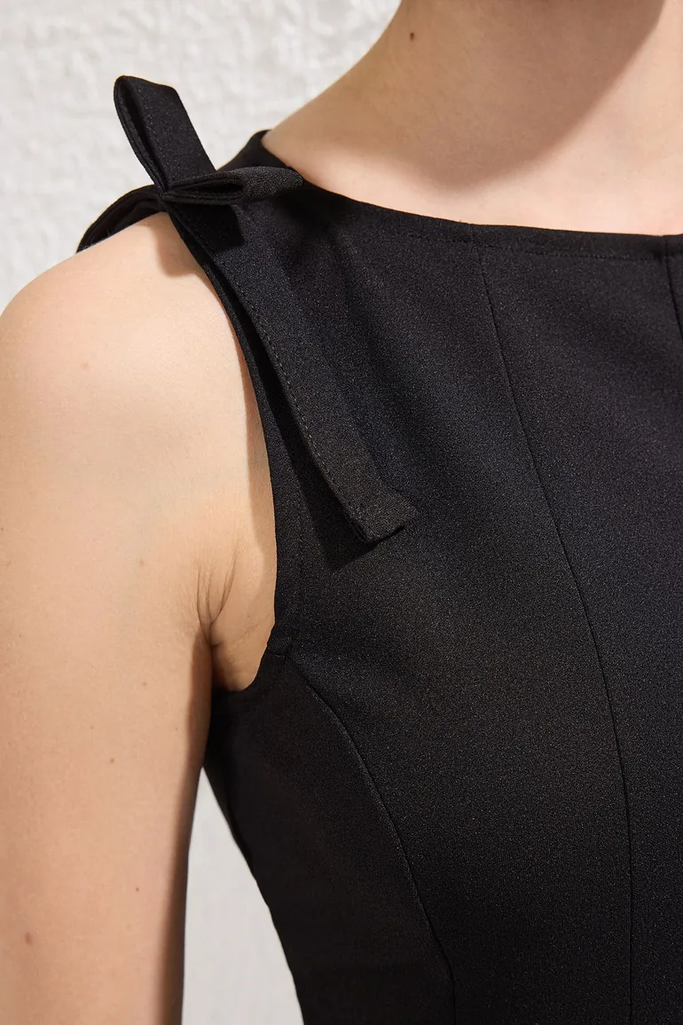 بلوزة  ترينديول أسود بلا أكمام - 2