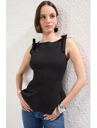 بلوزة  ترينديول أسود بلا أكمام - 1