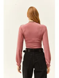 Women's Pale Pink Deep Decollete Waist Banded Crop Blouse - 5