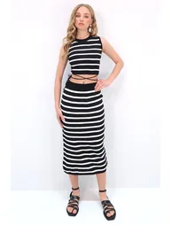 Women's Black Crew Neck Striped Crop Knitwear Blouse And Skirt 2-Piece Knitwear Suit - 1