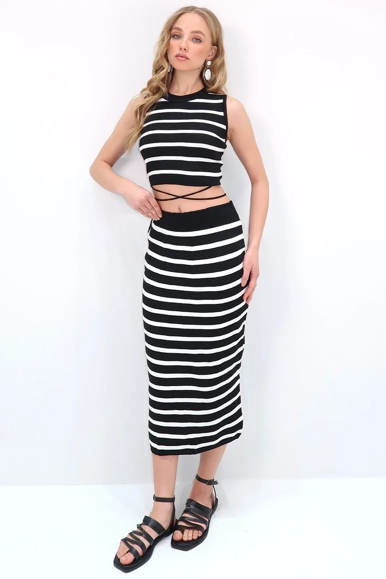 Women's Black Crew Neck Striped Crop Knitwear Blouse And Skirt 2-Piece Knitwear Suit - 3