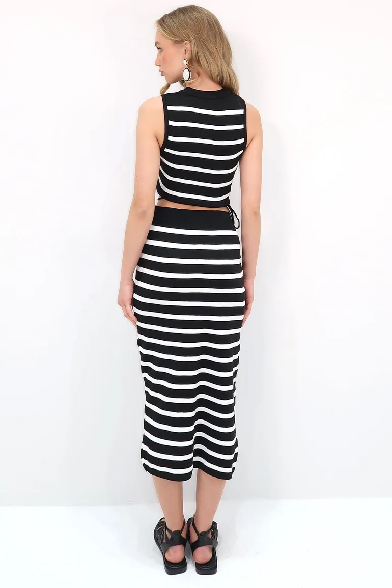 Women's Black Crew Neck Striped Crop Knitwear Blouse And Skirt 2-Piece Knitwear Suit - 4