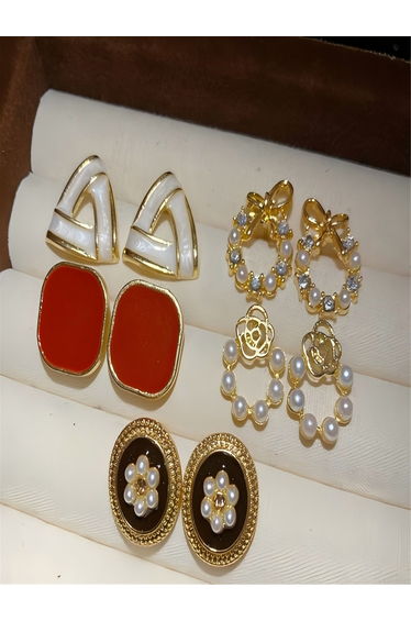 Set of 5 - Assorted Embellished Earrings