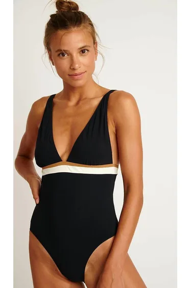 بدلة سباحة  أسود بظهر مفتوح