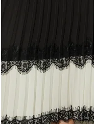 Color Block Pleated A-Line Midi Skirt with Lace Trim - 2