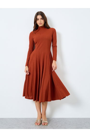 Textured Long Sleeves A-Line Midi Dress