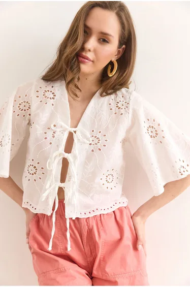 Women's White Lace Detailed Cotton Scallop Blouse