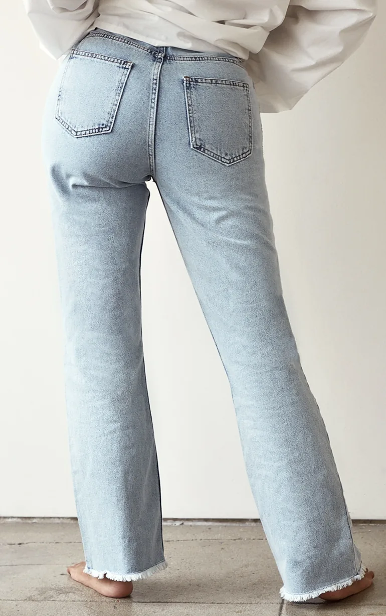 PRETTYLITTLETHING Shape Vintage Ripped Hem Straight Leg Jeans - 2