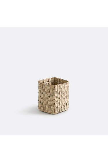 Nove Pencil Holder in Woven Seagrass