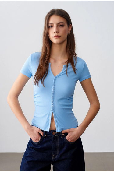 Dilvin Slim Fit V-Neck Button Blouse