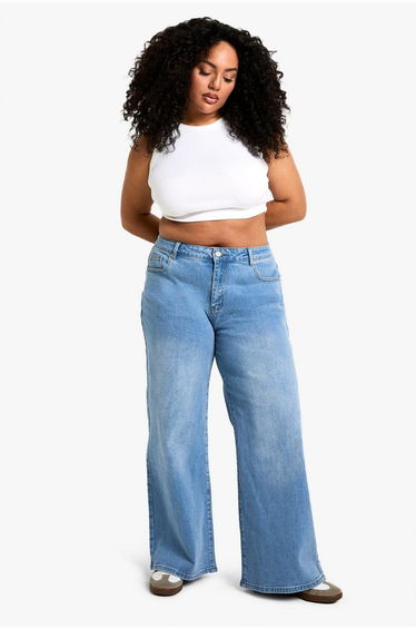 The Plus Boyfriend Jean - light wash