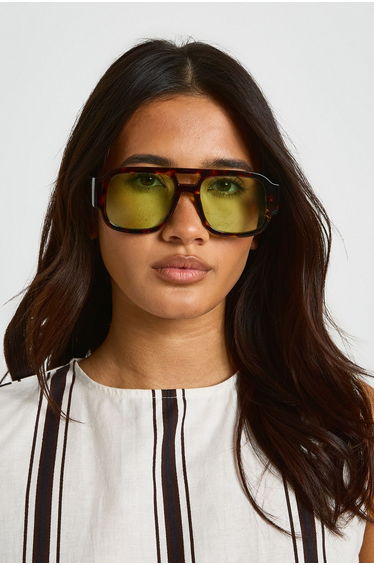 Chunky Framed Coloured Lens Aviator Sunglasses - brown