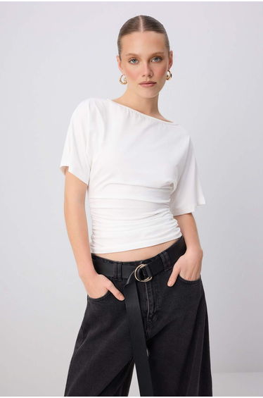 Ecru Plain Fitted Boat Neck Batwing Sleeve Three Quarter Sleeve Cotton Flexible Knitted T-Shirt