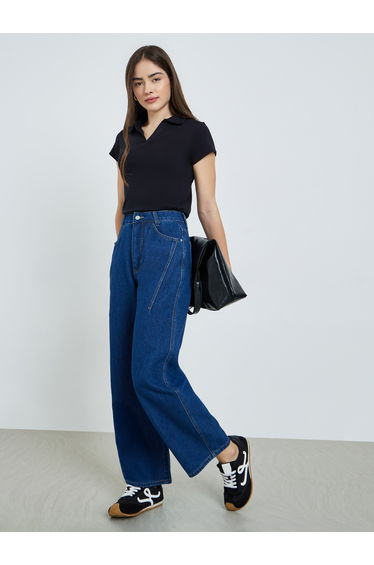 Women Barrel Fit Jeans with Pockets