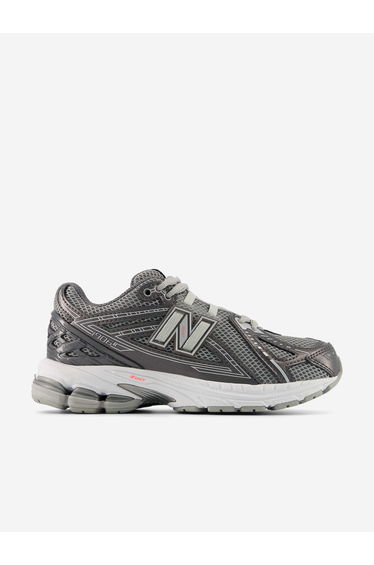 New Balance Kids 1906 Trainers in Black