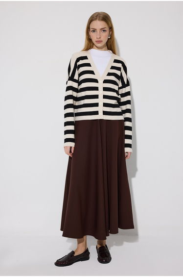 SOFT TEXTURED KNIT SWEATER